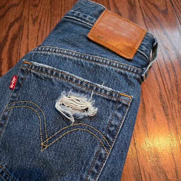 Levi's 501 Skinny Jeans Sansome Winter Dark Distressed Wash 24 - Picture 2 of 6